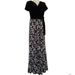 🆕 Roz & Ali Black White Wrap Jumpsuit